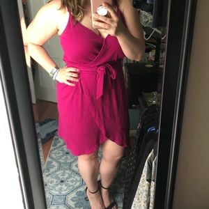 **FINAL SALE** Universal Threads fuchsia dress